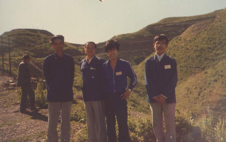 研究生在六盘山